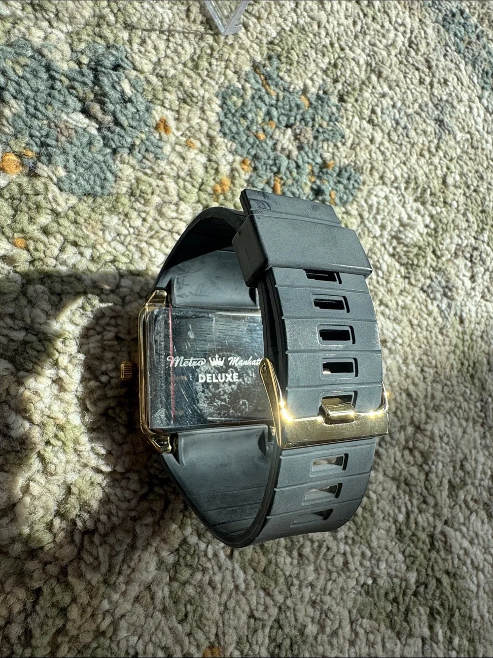 Metro Manhattan Deluxe wristwatch gold case black rubber strap